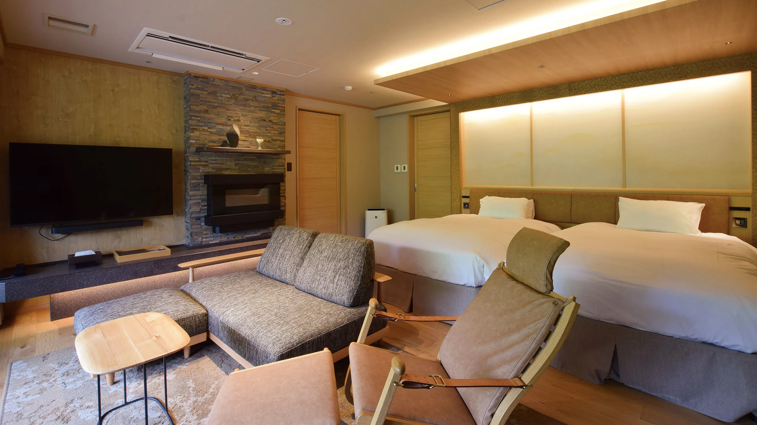 Another view of the Premium West special room at Dai-ichi Takimotokan
