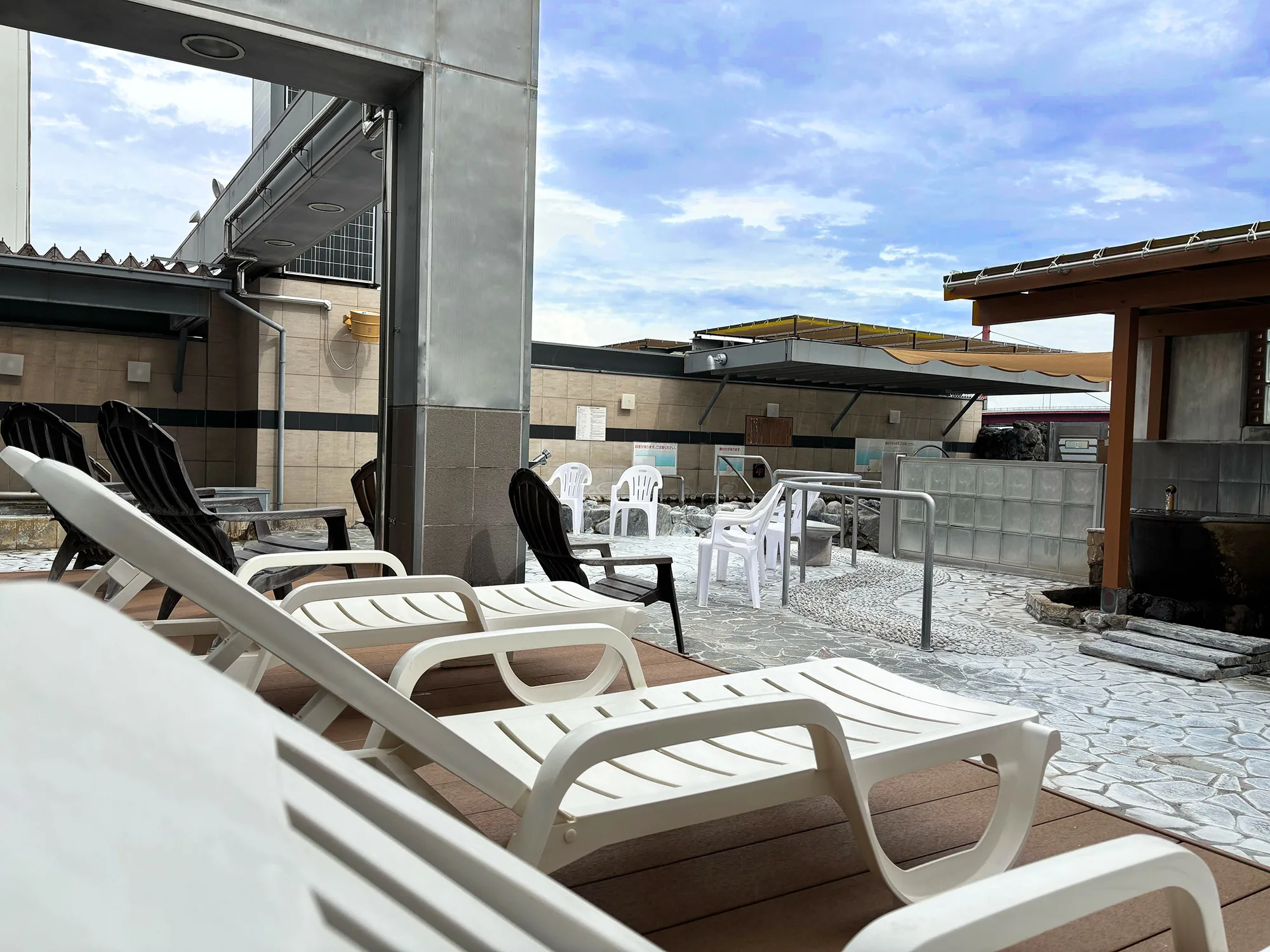 awa awa KOBE vs Kobe Minato Onsen Ren: Which Day Spa Fits Your Kobe Plans?