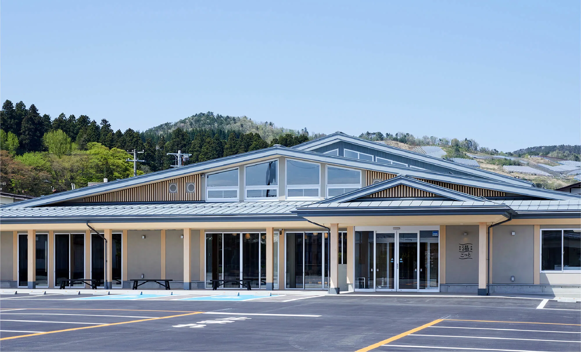 Akayu Onsen’s Three Public Baths: Yukotto, Motoyu and Eboshi no Yu