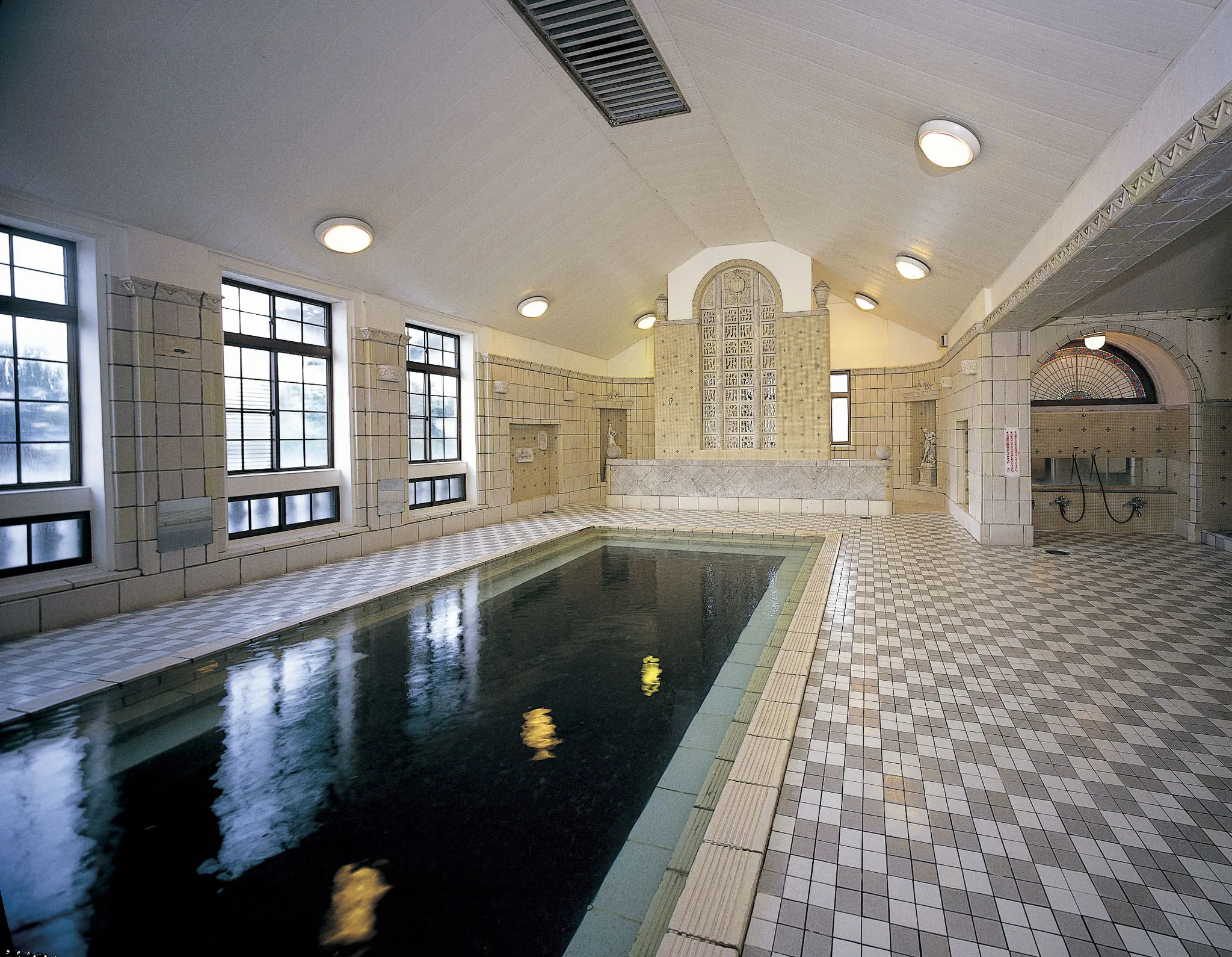Kamisuwa Onsen in Every Season: When to Walk, Soak and Stay by Lake Suwa