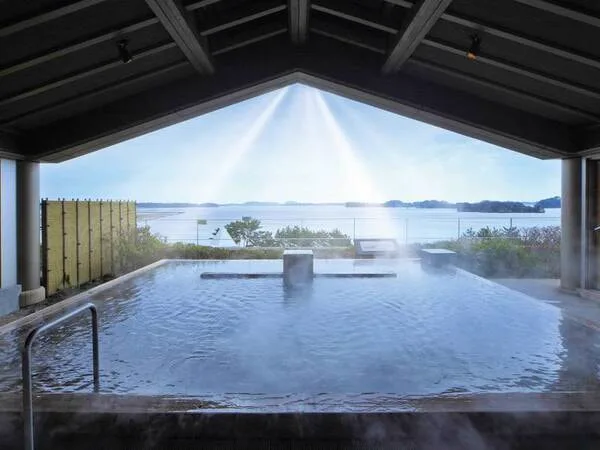 Matsushima Onsen: Is a Day Trip Enough, or Should You Stay Overnight?