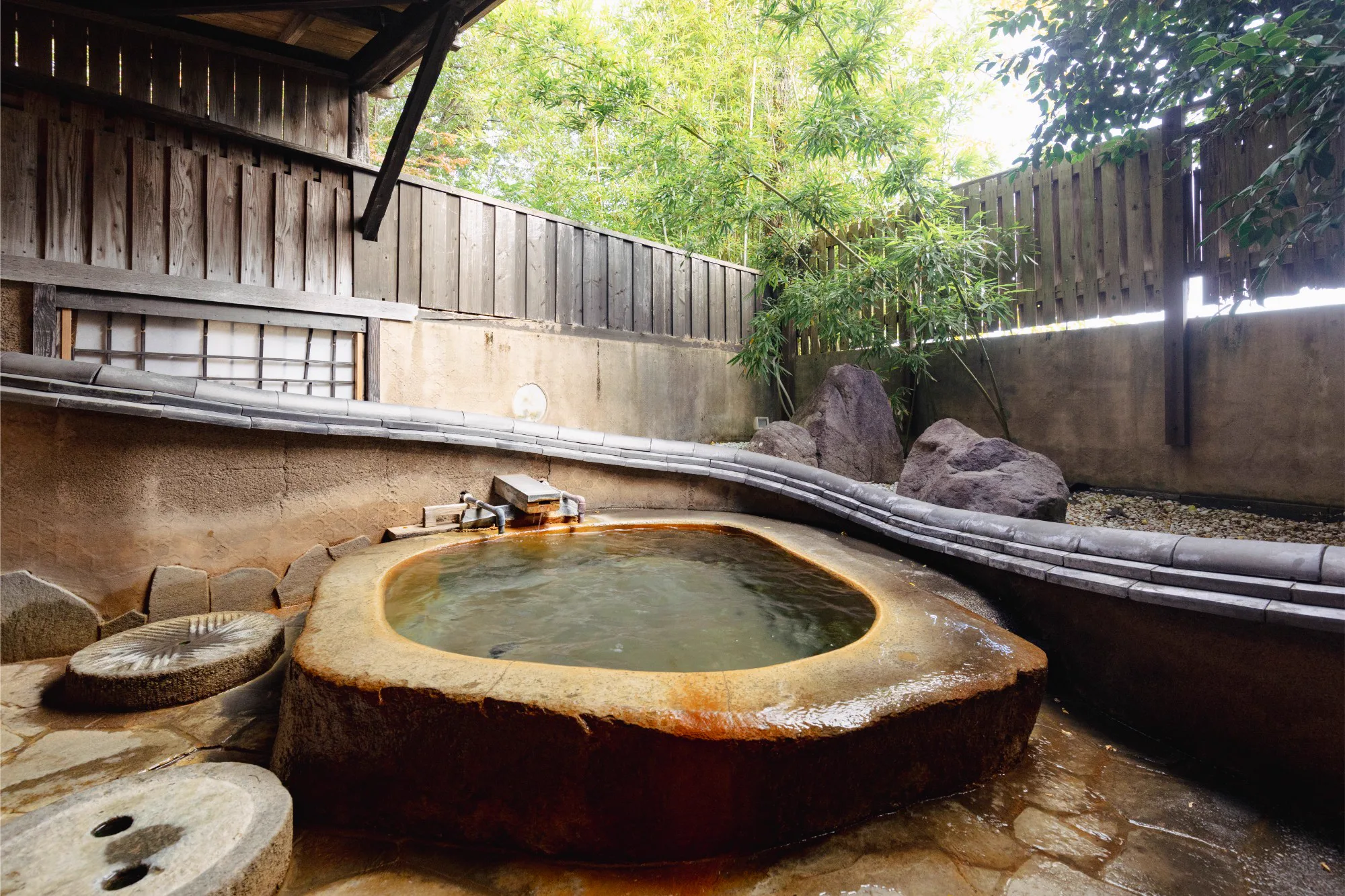 Yunosato Hayama: Use the Free Private Baths or Book a Room Onsen?