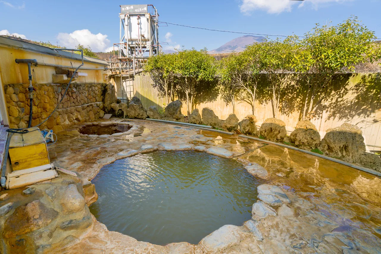 Kuju Highlands Day-Use Onsen: Shichirida, Akagawa or Daichi no Yu?