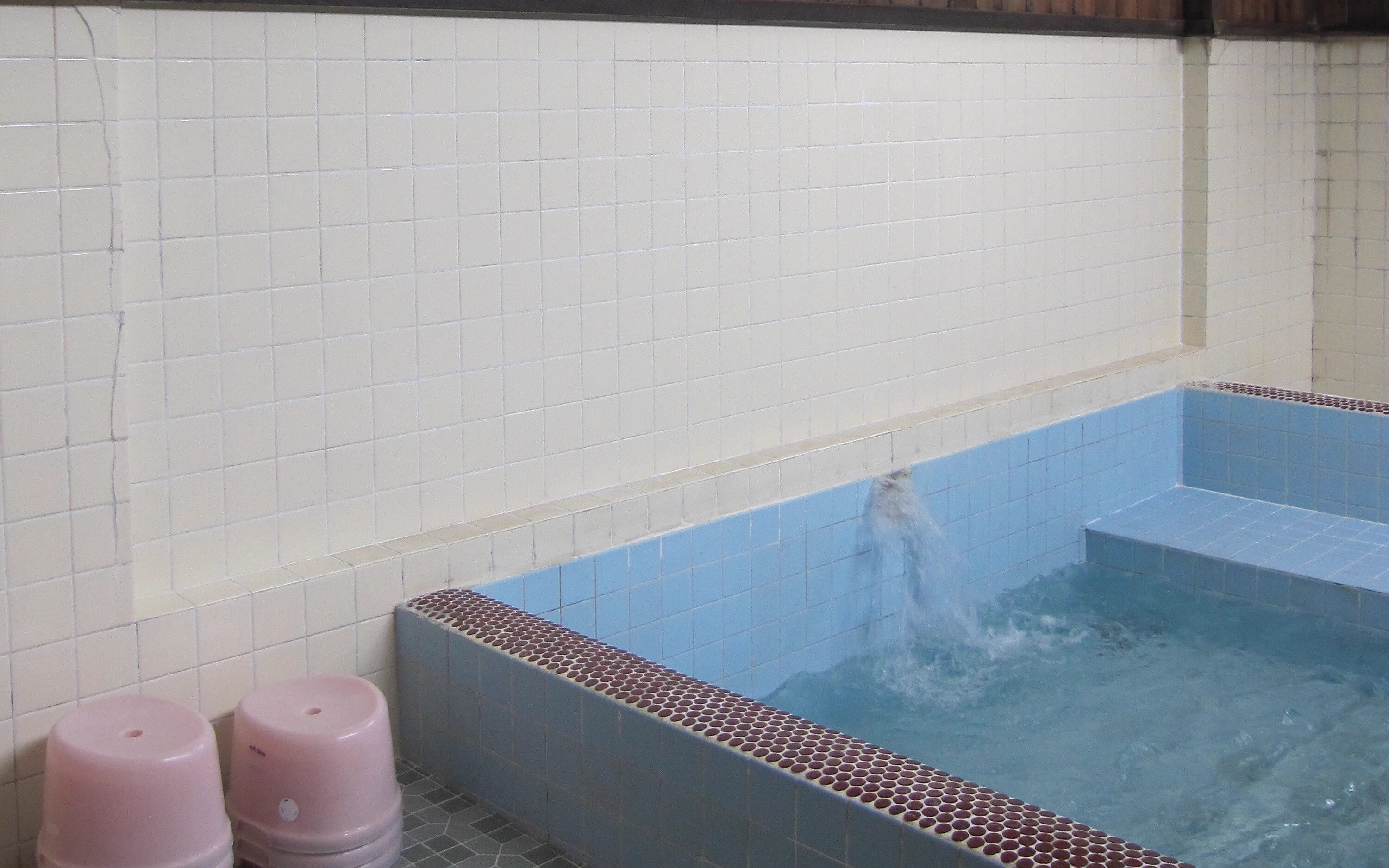 Nanki Katsuura Day-Use Onsen: Cave Baths, Local Sento or a Private Family Bath?
