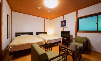 Beppu Showaen: Choose Between an Indoor Onsen, a Private Rotenburo and Wakana