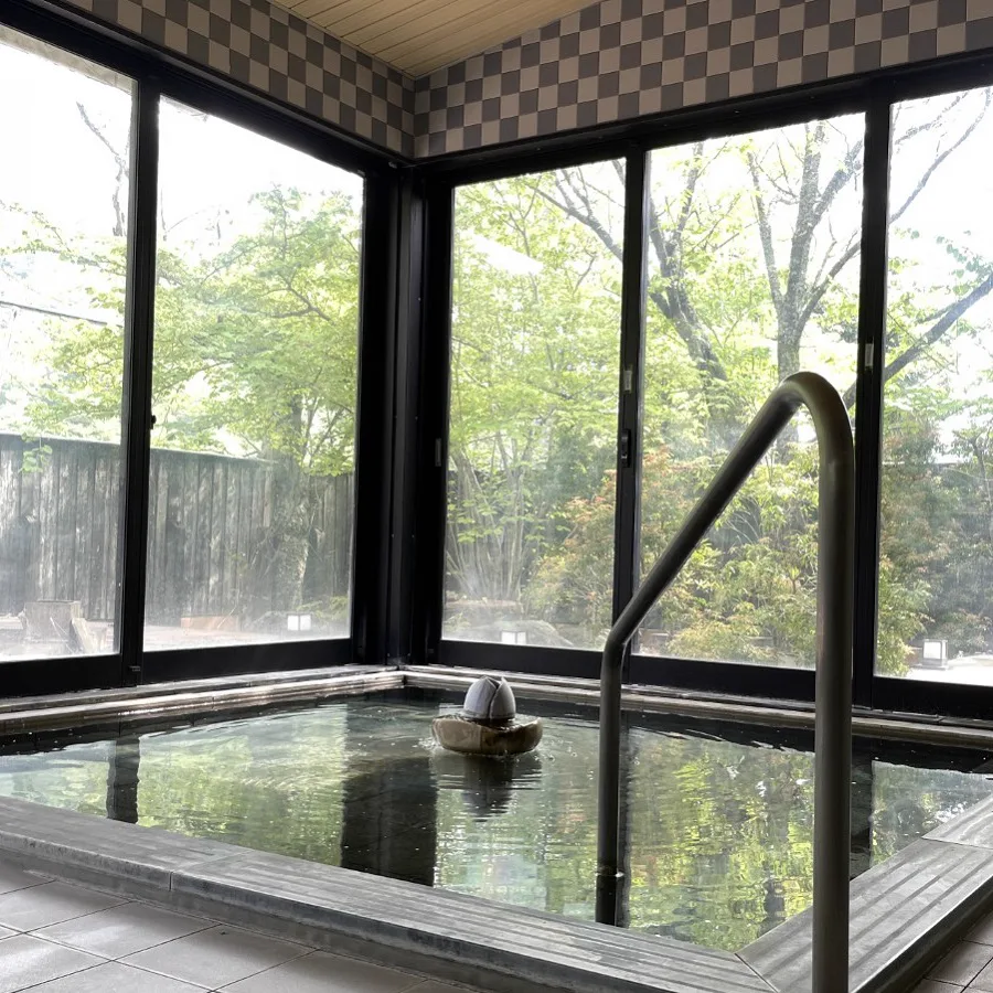 Villa Amahata’s Suzuri no Yu: A Day-Use Bath in Hayakawa’s Amehata Valley