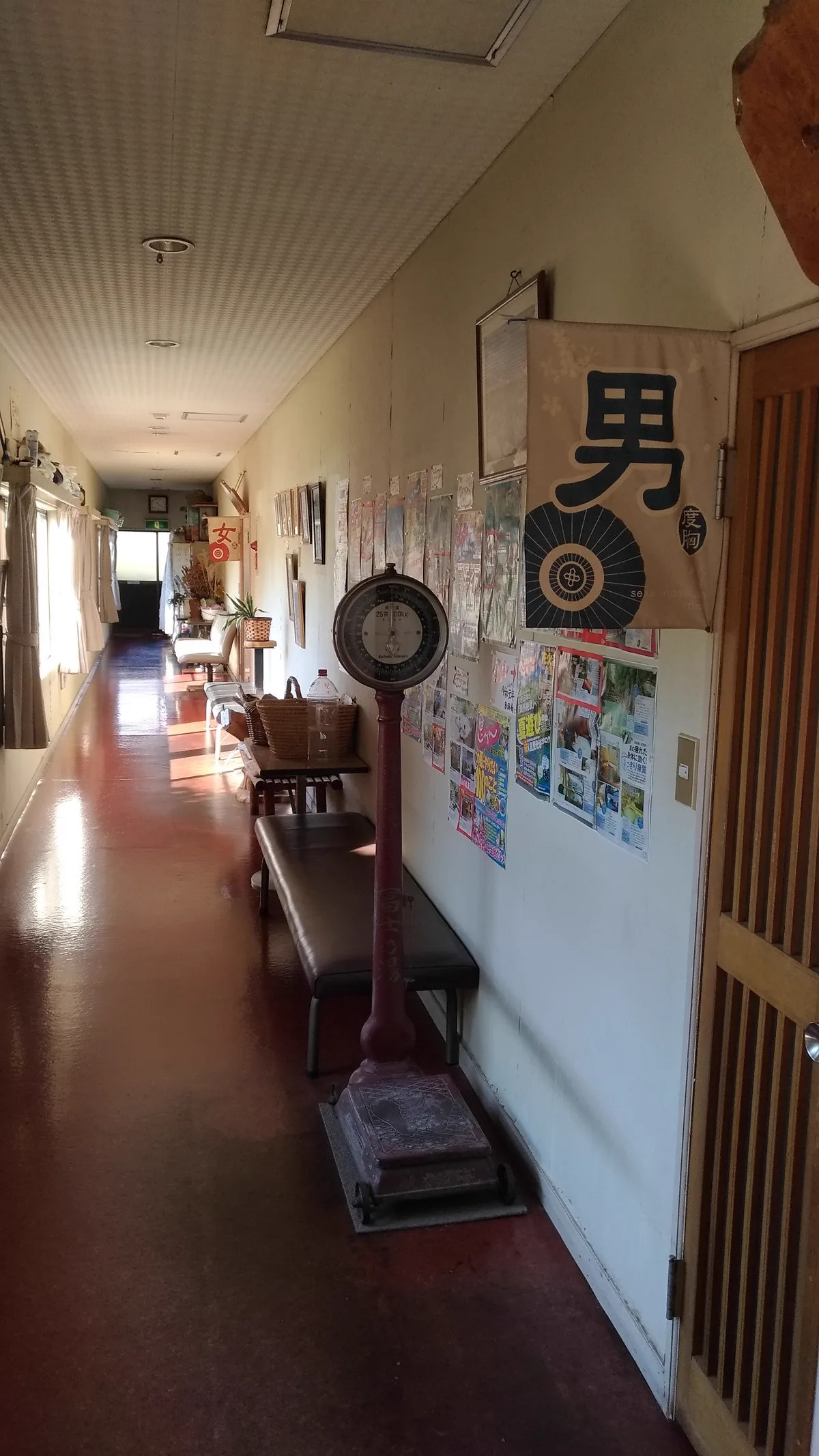 Yamaguchi Onsen in Kai: A Low-Temperature, Source-Flowing Bath