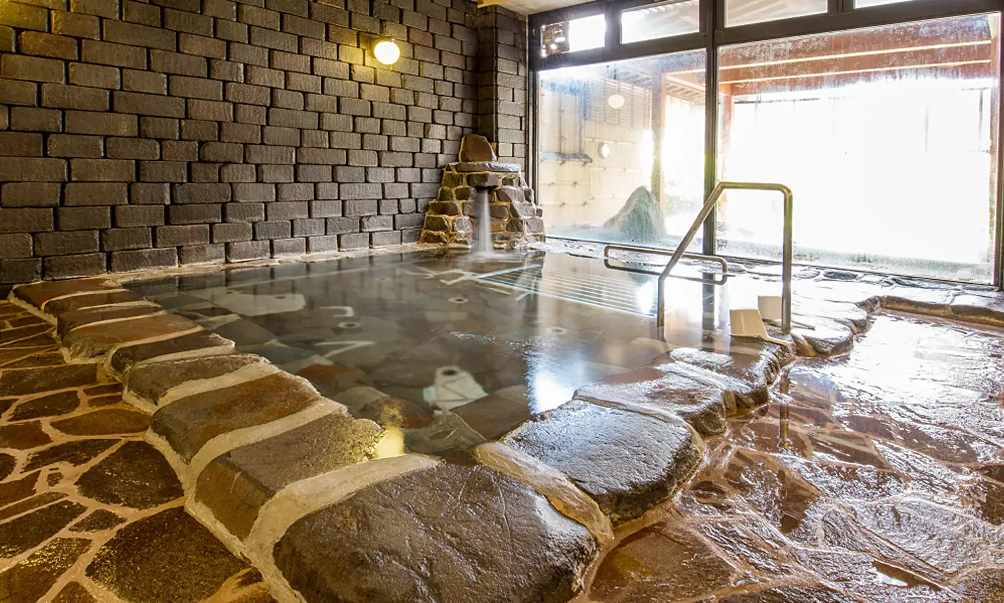 A second view of Asagiriso’s bathing facilities