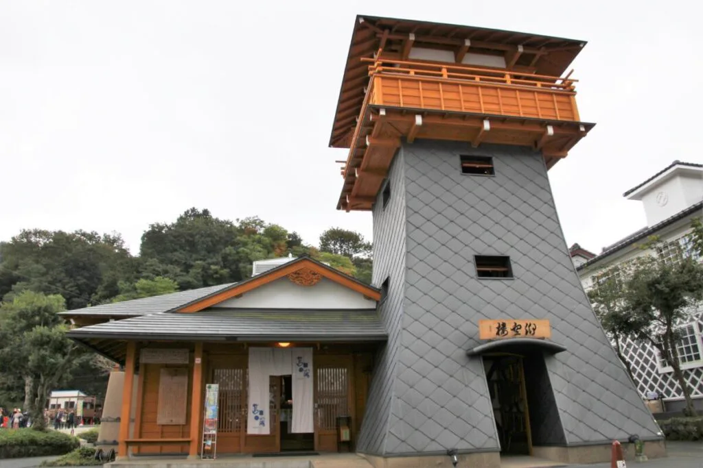 Hakoyu in Shuzenji: A Small Bath That Fits a Town Walk