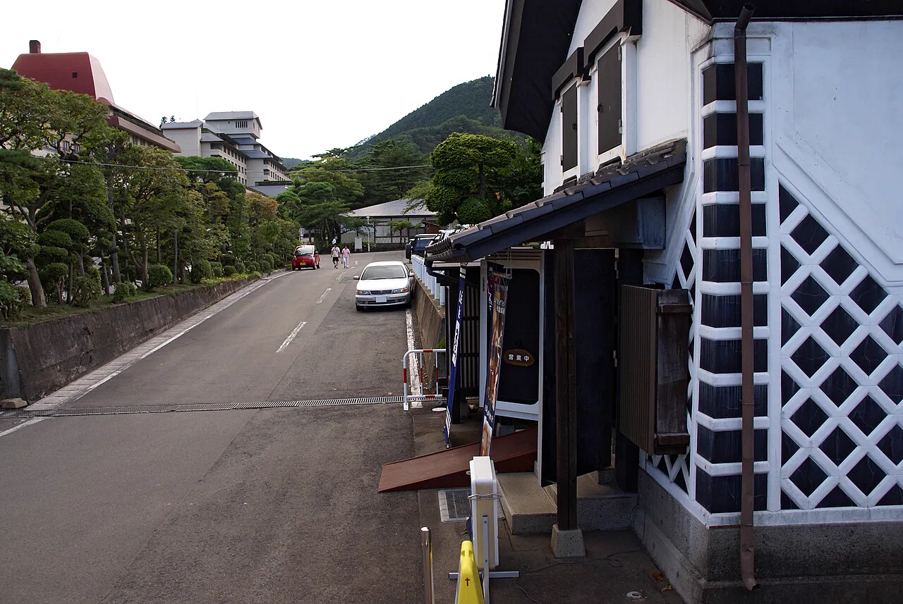 Getting Around Hanamaki Onsenkyo: Where to Stay and Which Bus to Take
