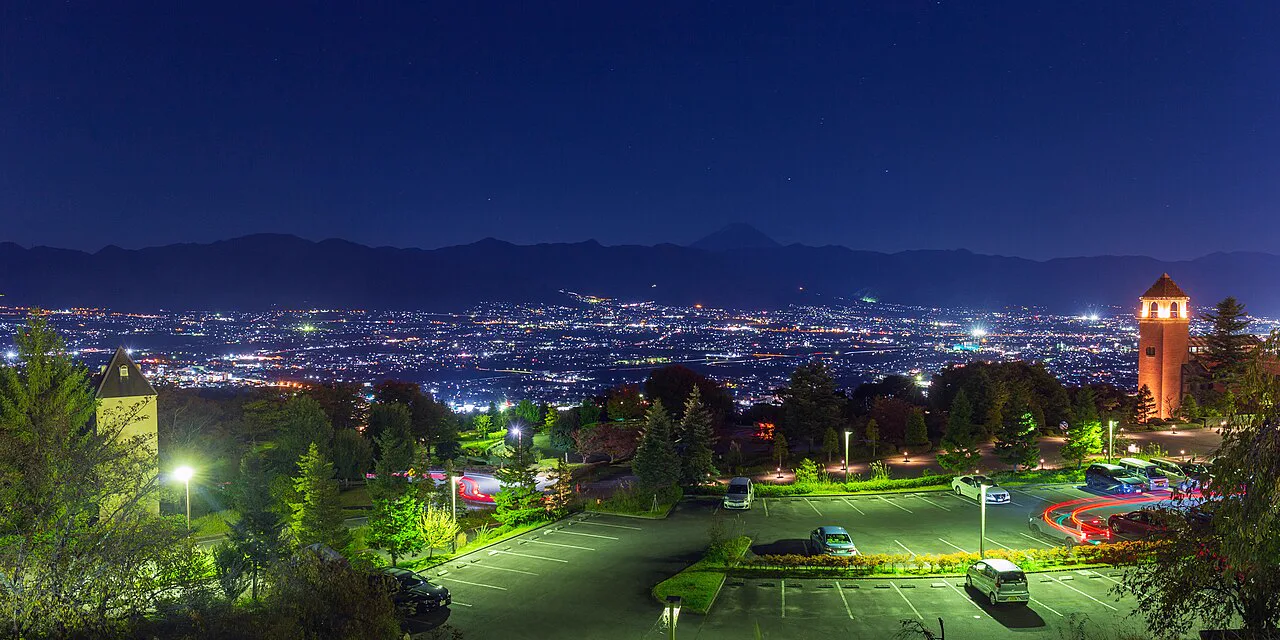 Mitama no Yu: Sunset Views, Onsen Baths and the Taxi Problem
