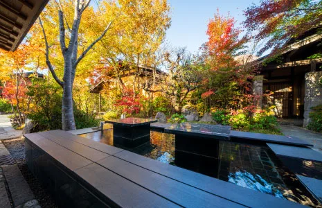 Bettei Itsuki in Yufuin: Private Onsen Rooms and an Autumn Garden