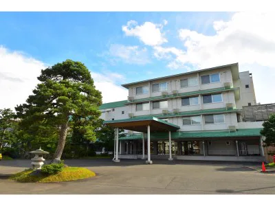 Owani Onsen with Older Travellers: Stairs, Shuttles and Bath Access