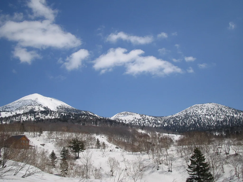 Michinoku Fukasawa Onsen: A Quiet Hakkoda Bath Best Reached by Car