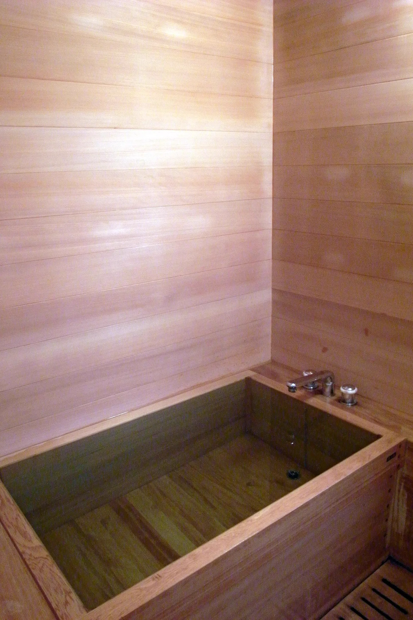 Yugawara Onsen hot-spring destination