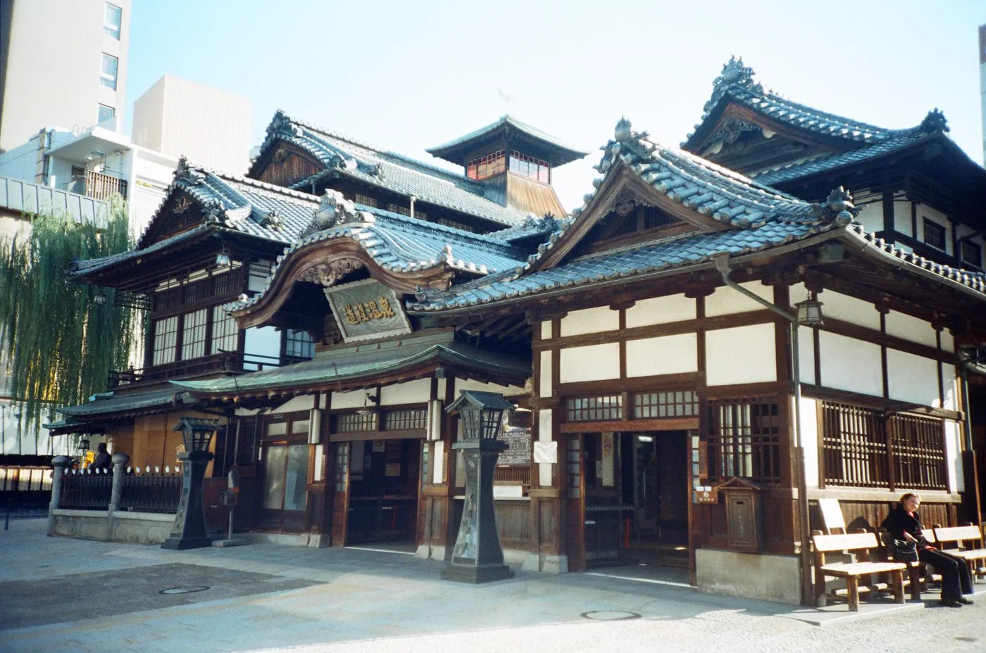 Ooedo Onsen Monogatari Dogo: What the Baths, Buffet and Views Are Like